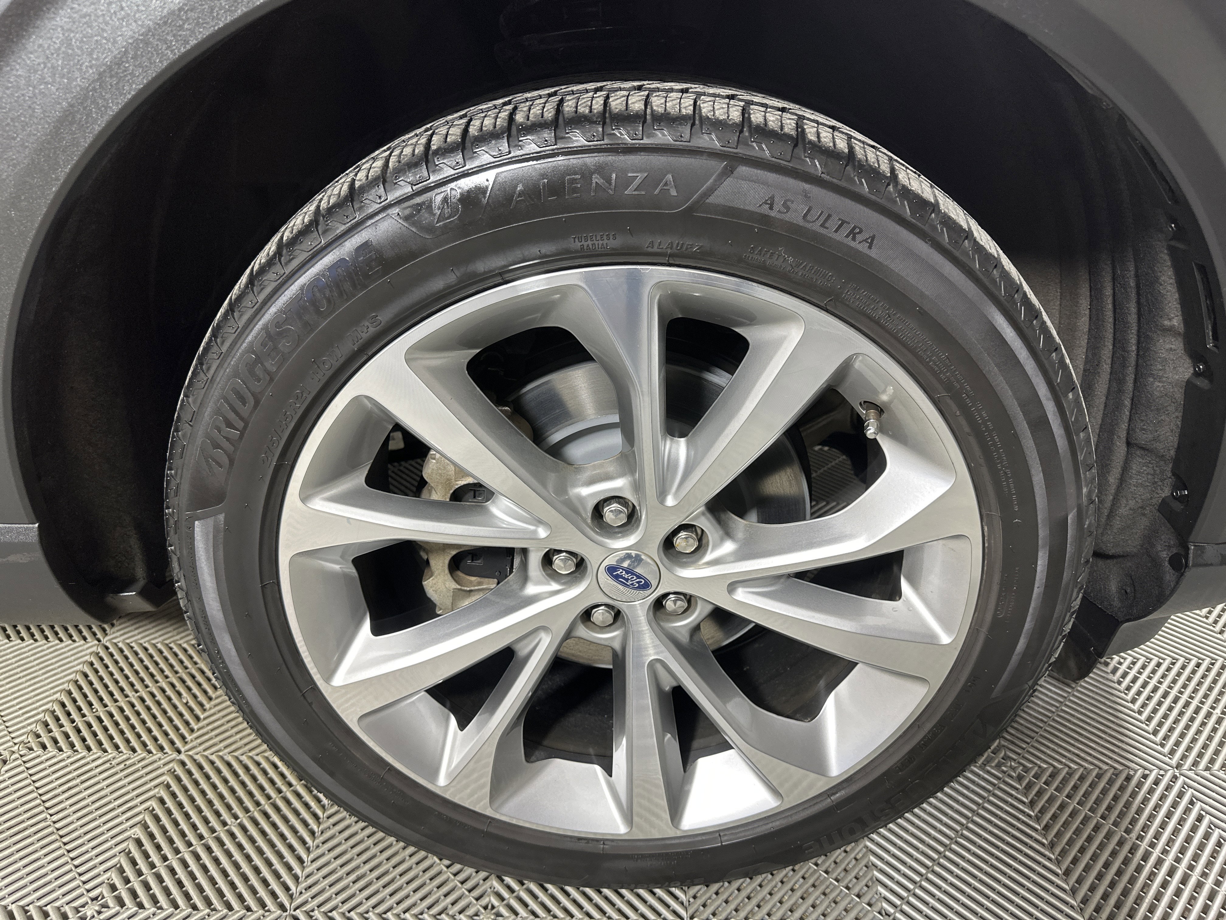 Certified 2021 Ford Explorer Platinum w/ Equipment Group 601A image 29