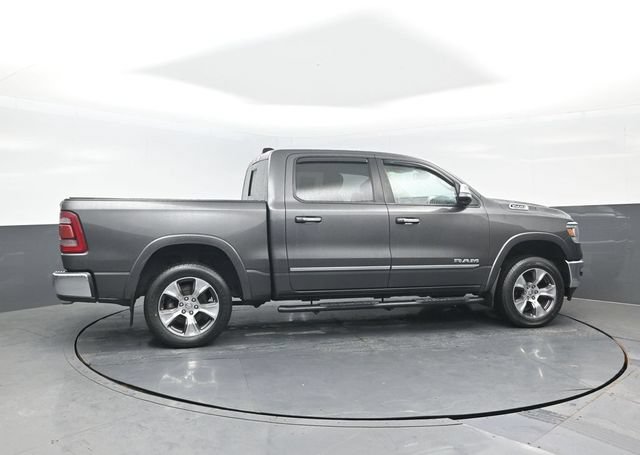 Used 2019 RAM 1500 Laramie AWD/4WD image 3