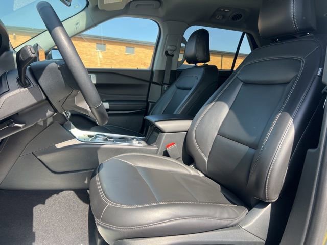 Certified 2024 Ford Explorer XLT w/ Equipment Group 202A image 19
