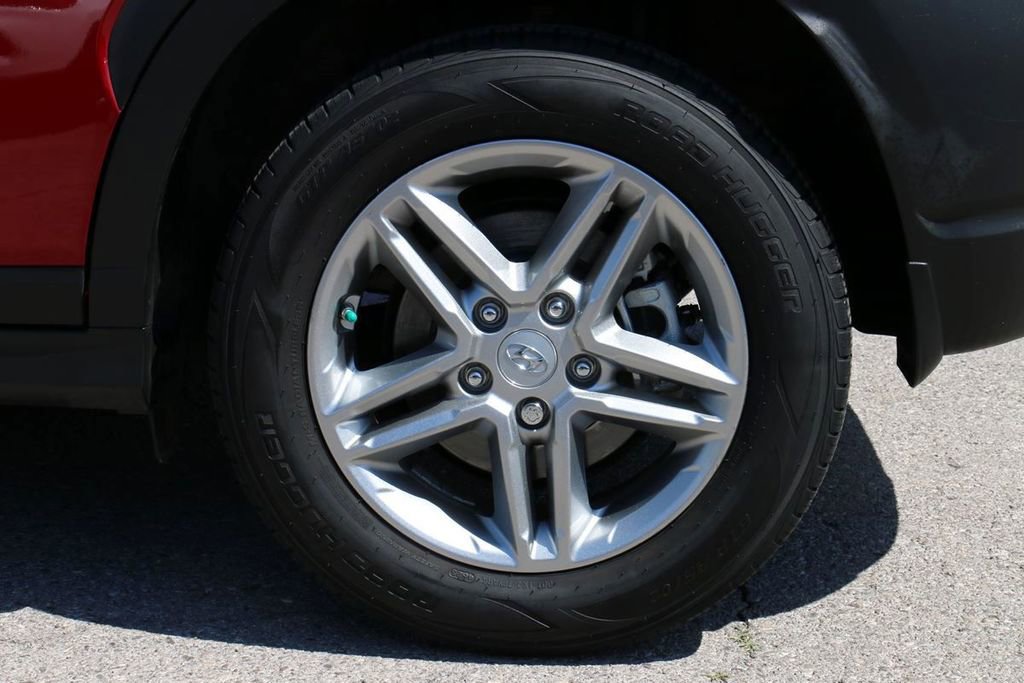 Used 2023 Hyundai Kona SE AWD/4WD image 10