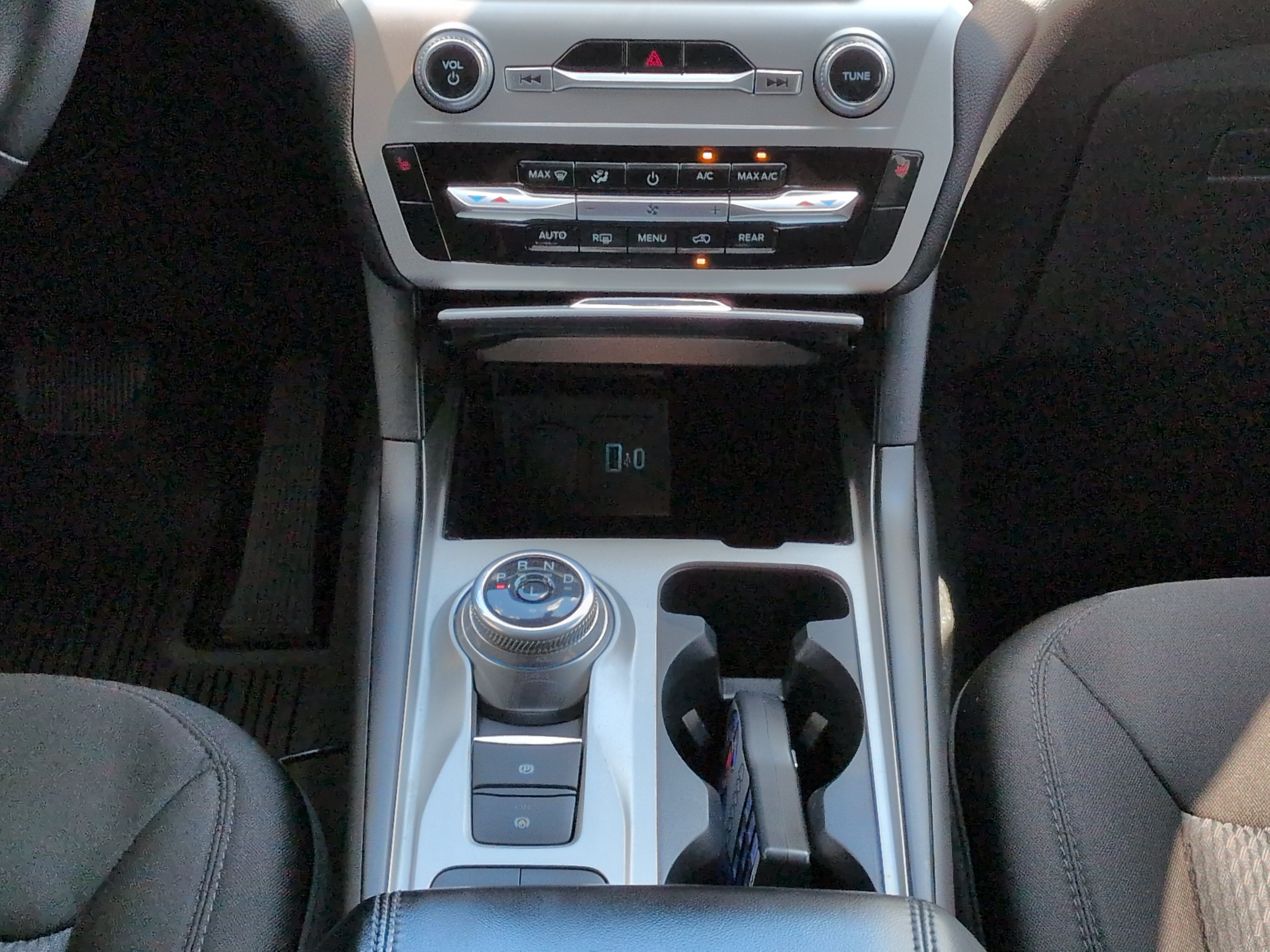Certified 2022 Ford Explorer XLT RWD image 17