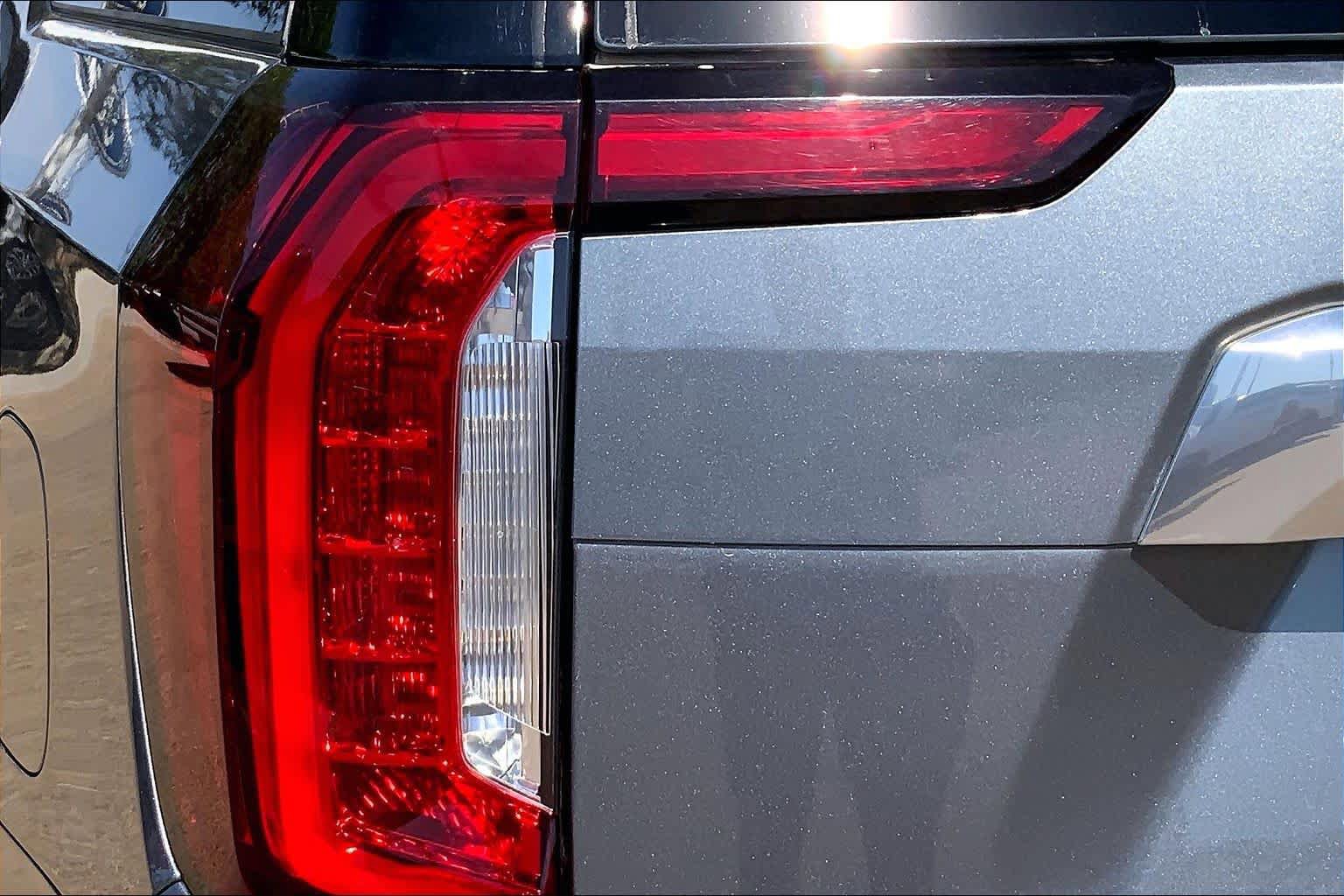 Used 2022 GMC Yukon XL Denali AWD/4WD image 29