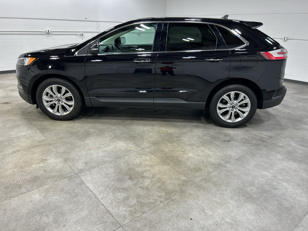 Certified 2024 Ford Edge Titanium AWD/4WD image 8