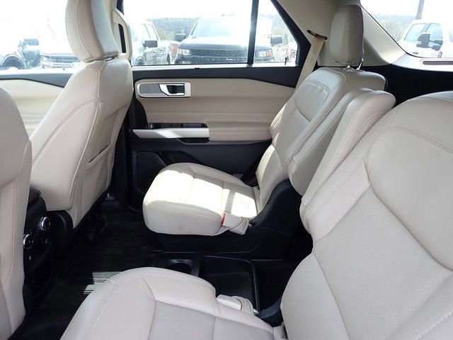Certified 2021 Ford Explorer Limited w/ Hybrid Equipment Group 310A AWD/4WD image 12