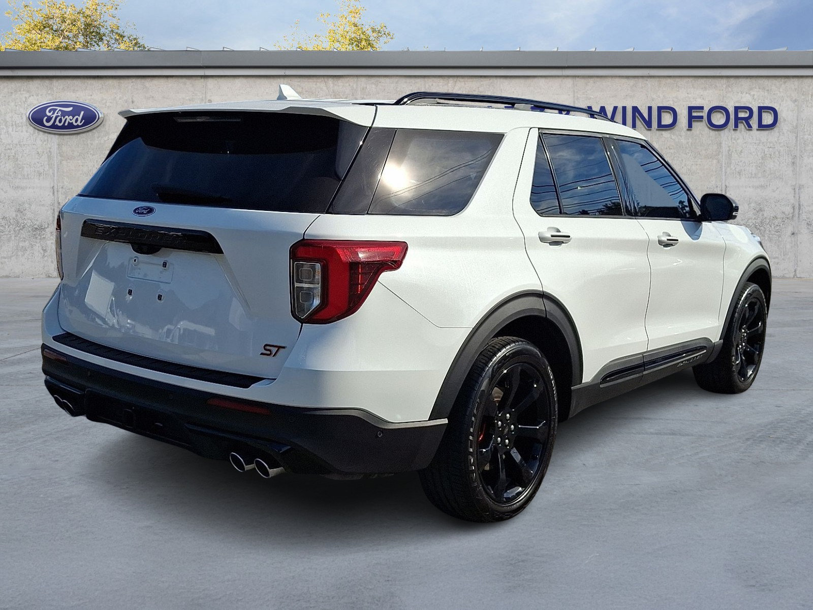 Certified 2020 Ford Explorer ST w/ ST Street Pack AWD/4WD image 6