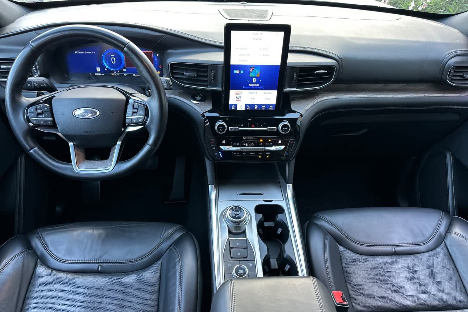 Certified 2021 Ford Explorer Platinum w/ Equipment Group 601A AWD/4WD image 3