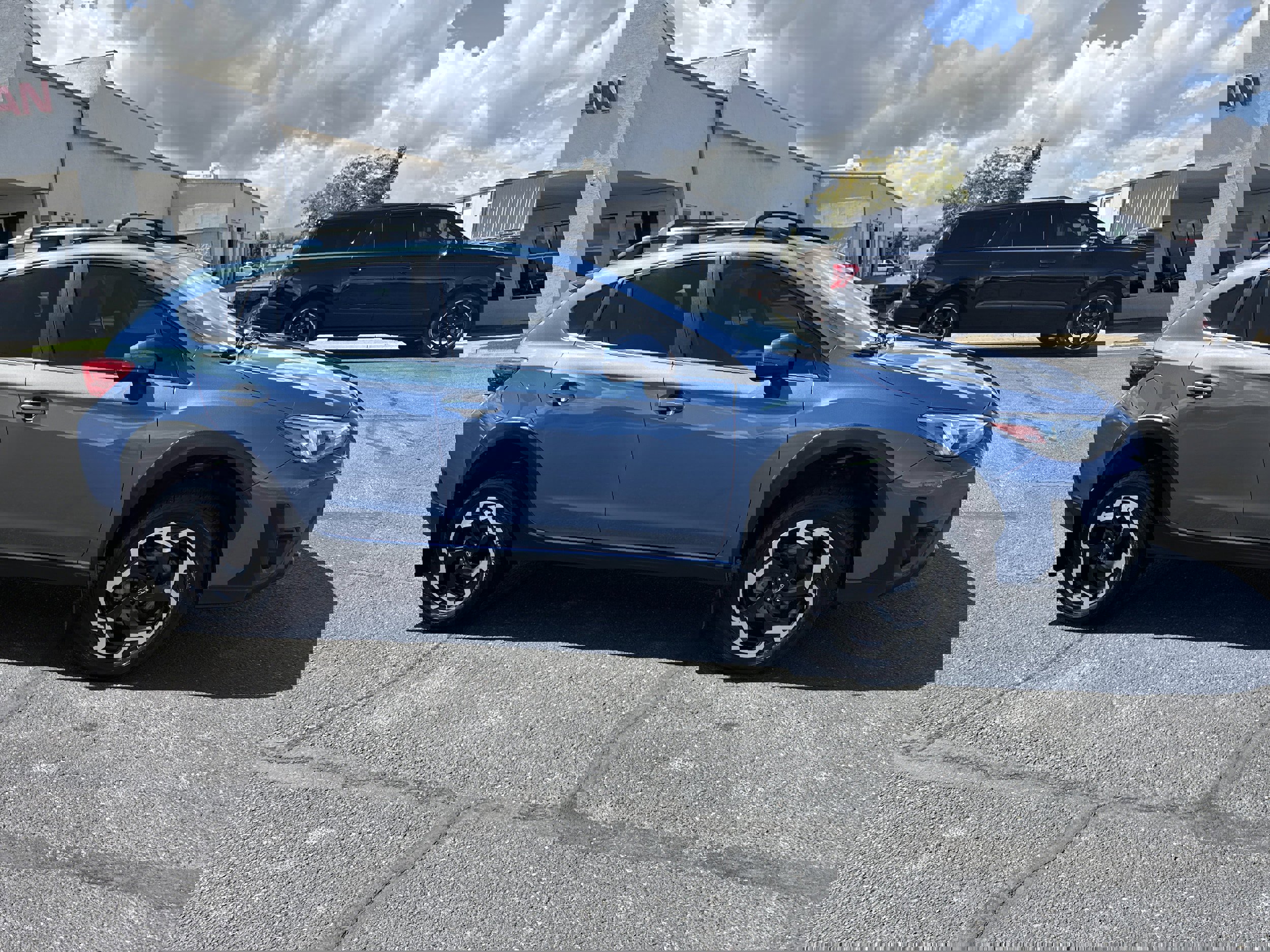 Used 2023 Subaru Crosstrek 2.5i Limited w/ Popular Package #4 image 6