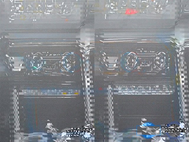 Used 2024 GMC Sierra 2500 AT4X image 17