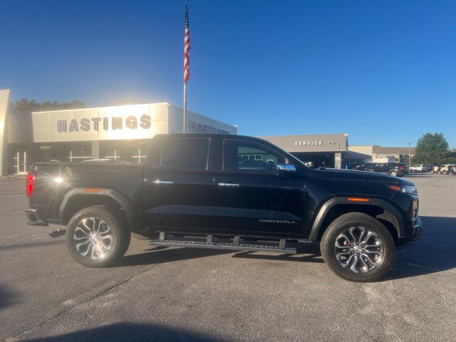 Used 2023 GMC Canyon Denali AWD/4WD image 6