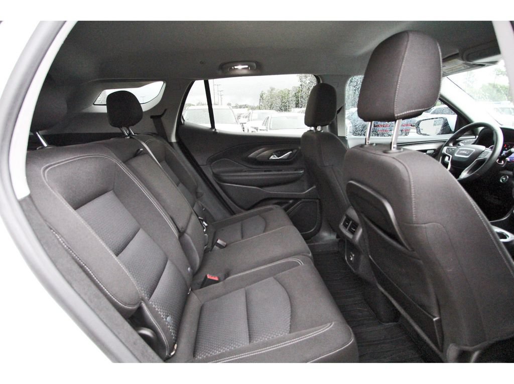 Used 2023 GMC Terrain SLE w/ Driver Convenience Package AWD/4WD image 10