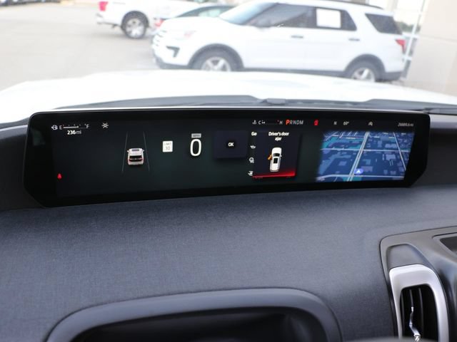 Certified 2025 Ford Expedition Active AWD/4WD image 30