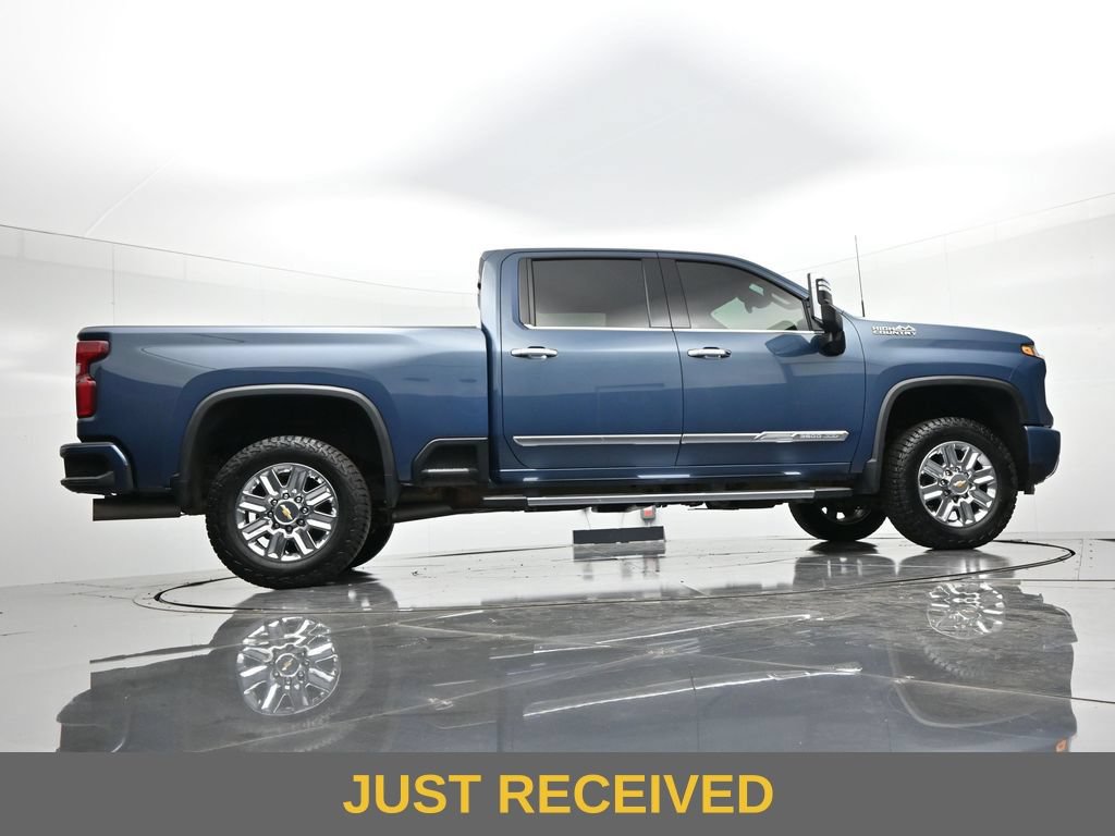 Used 2024 Chevrolet Silverado 3500 High Country w/ Z71 Off-Road Package AWD/4WD image 22