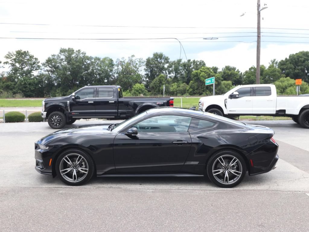 Certified 2024 Ford Mustang Coupe RWD image 5