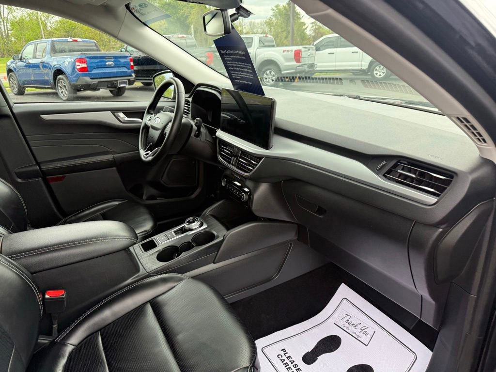 Certified 2024 Ford Escape Platinum AWD/4WD image 12