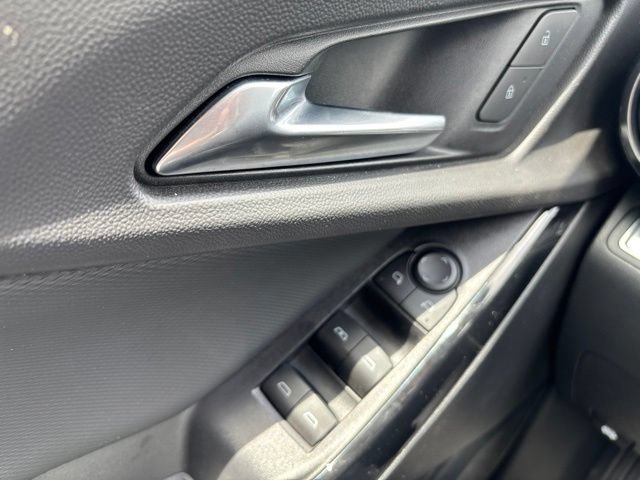 Used 2026 Chevrolet Equinox LT w/ Convenience Package II FWD image 26