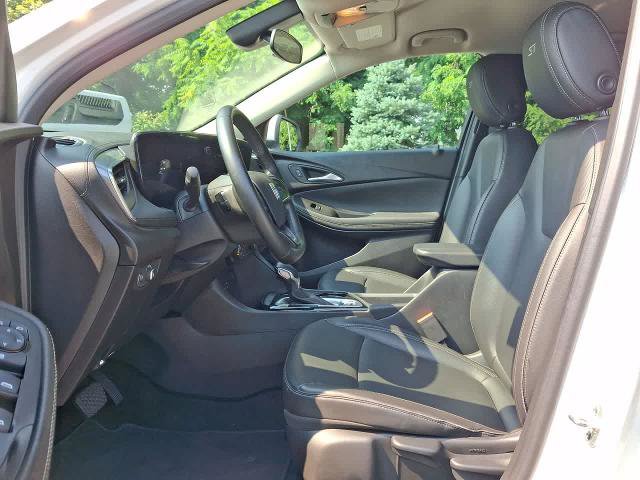 Used 2024 Buick Encore GX Sport Touring FWD image 17