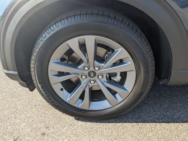 Certified 2022 Ford Explorer XLT w/ Equipment Group 202A RWD image 31