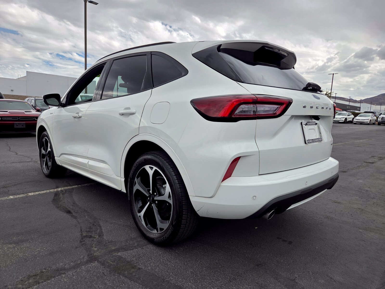 Certified 2023 Ford Escape ST-Line Select w/ Tech Pack #2 AWD/4WD image 4