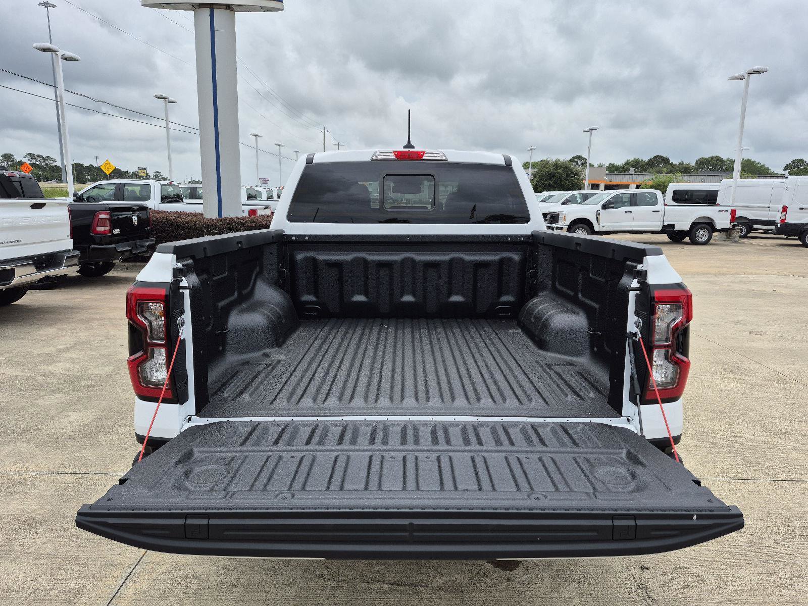 Certified 2025 Ford Ranger Lariat w/ FX4 Off-Road Package AWD/4WD image 2