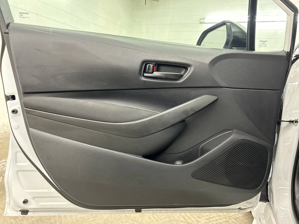 Used 2026 Toyota Corolla LE FWD image 18