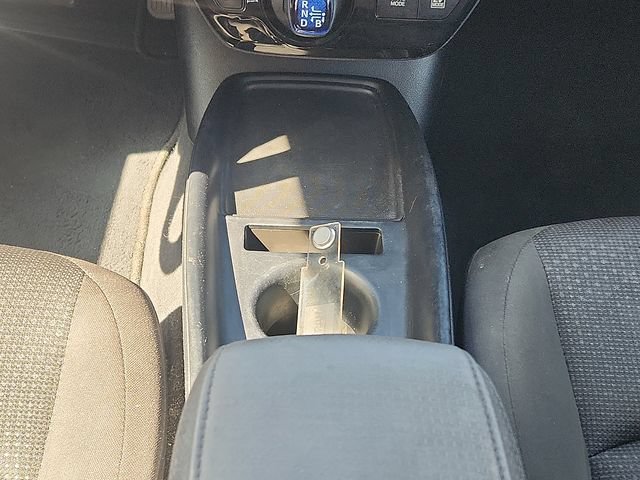Used 2020 Toyota Prius LE FWD image 18