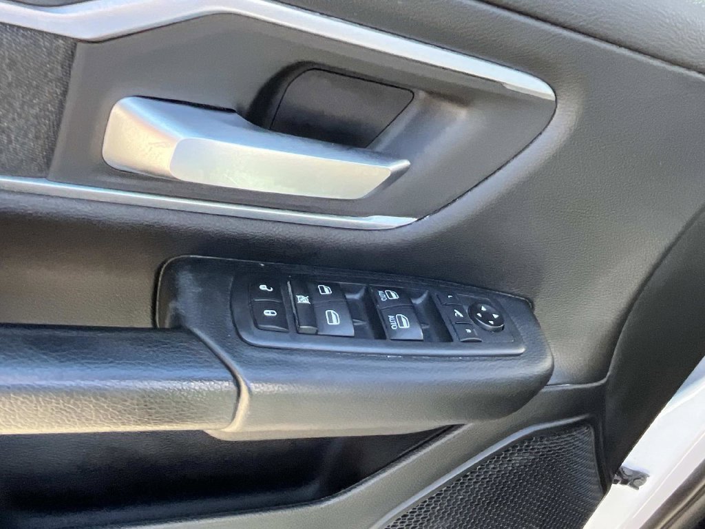 Used 2020 RAM 1500 Big Horn AWD/4WD image 30