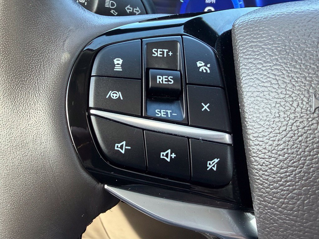Certified 2023 Ford Explorer Platinum w/ Technology Package AWD/4WD image 45