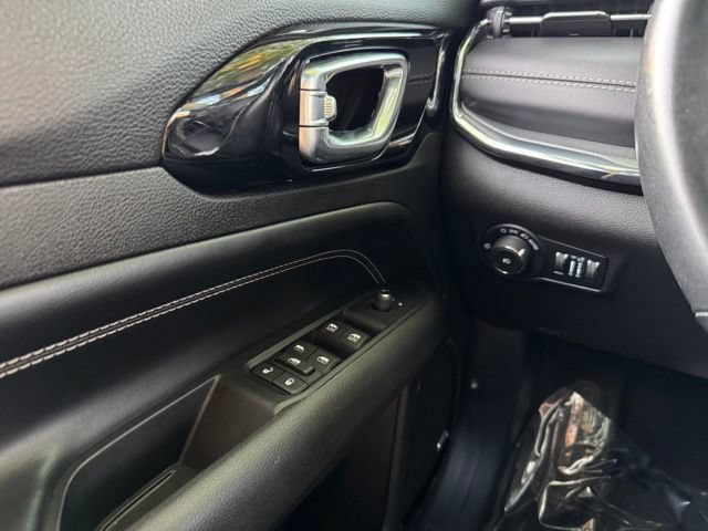 Used 2022 Jeep Compass High Altitude AWD/4WD image 31