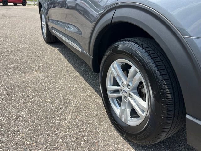 Certified 2023 Ford Explorer XLT w/ Equipment Group 202A AWD/4WD image 26
