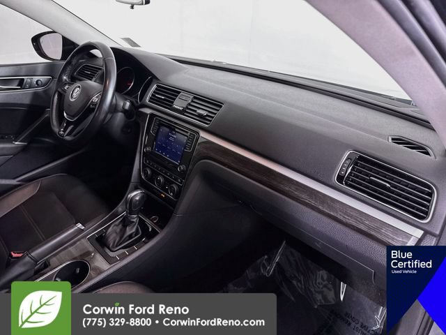 Used 2018 Volkswagen Passat 2.0T SE FWD image 31