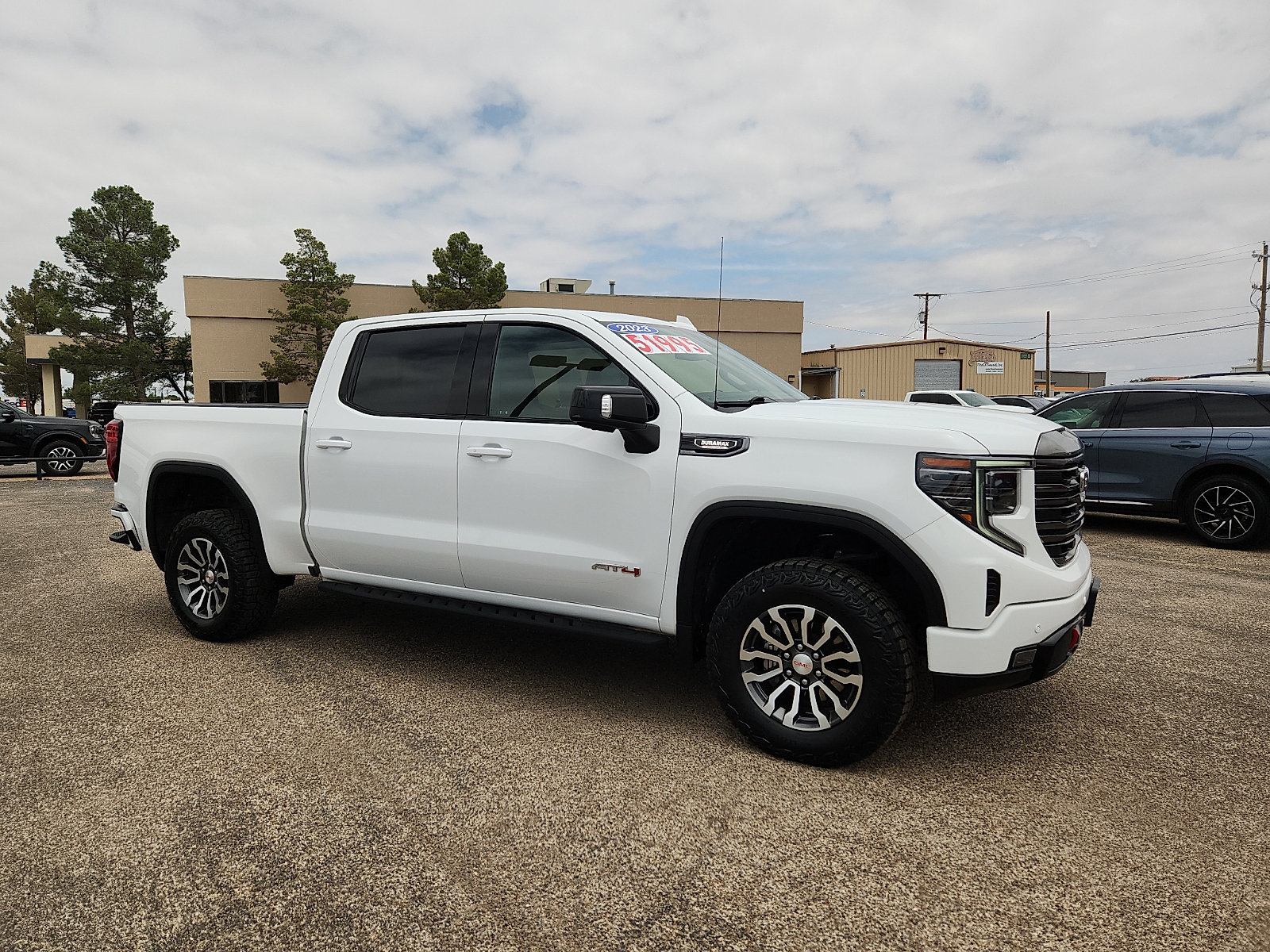 Used 2023 GMC Sierra 1500 AT4 w/ AT4 Premium Package AWD/4WD image 8