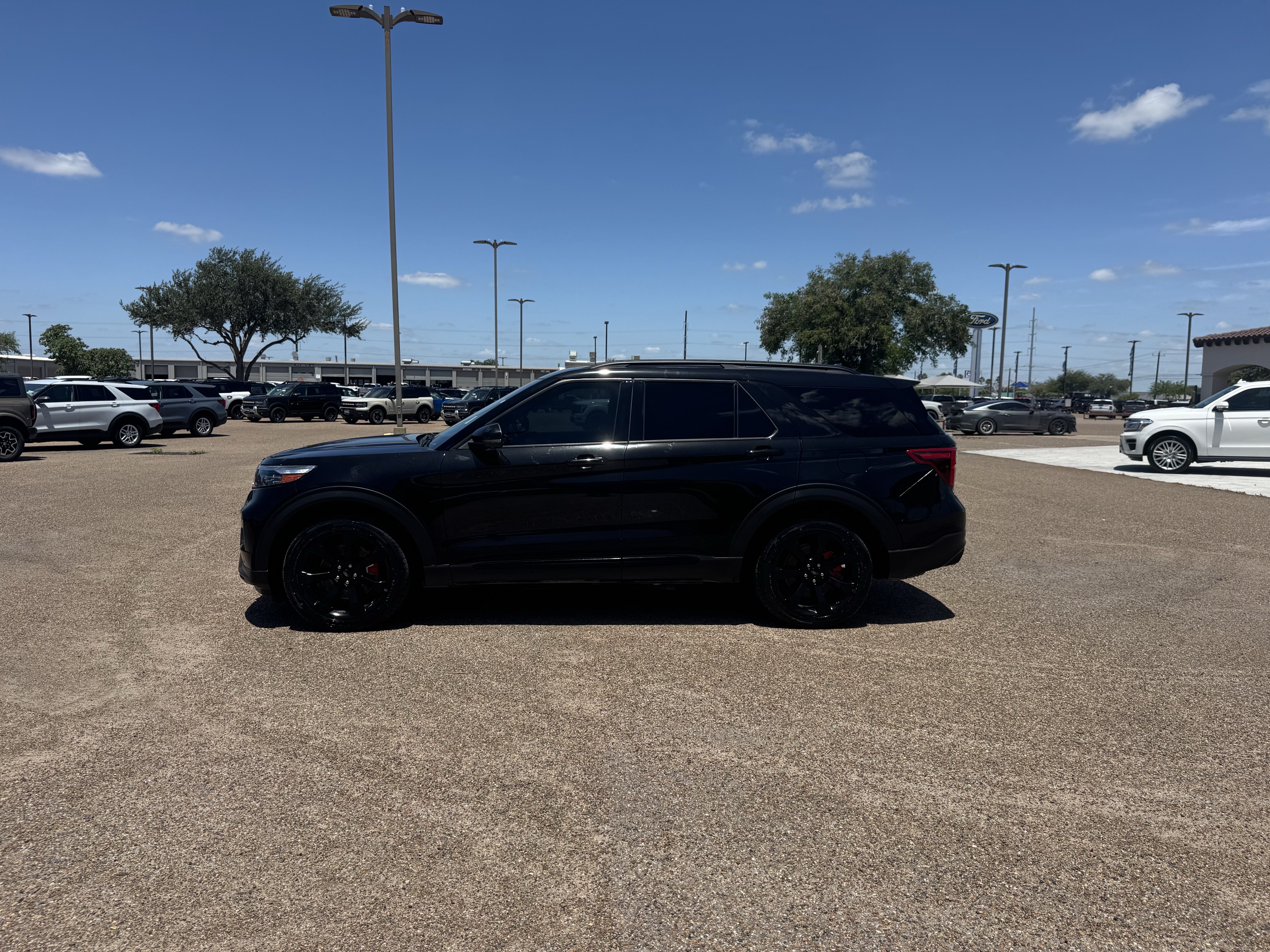 Certified 2023 Ford Explorer ST w/ Equipment Group 401A AWD/4WD image 2
