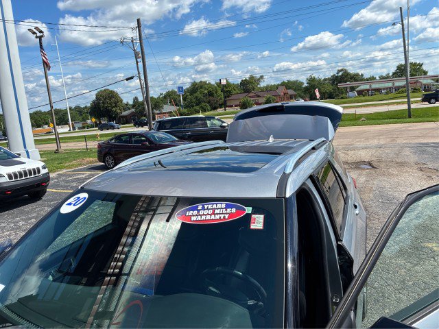 Certified 2020 Ford Explorer Platinum w/ Premium Technology Package AWD/4WD image 11