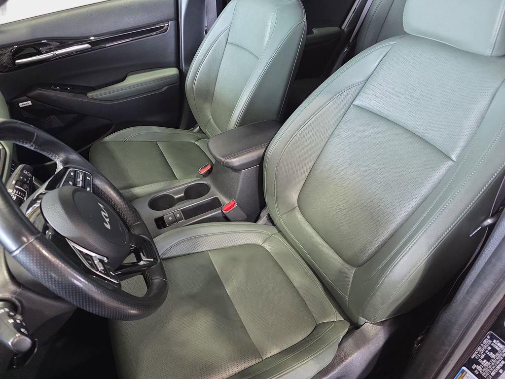 Used 2024 Kia Seltos SX w/ SX Sunroof Package AWD/4WD image 13