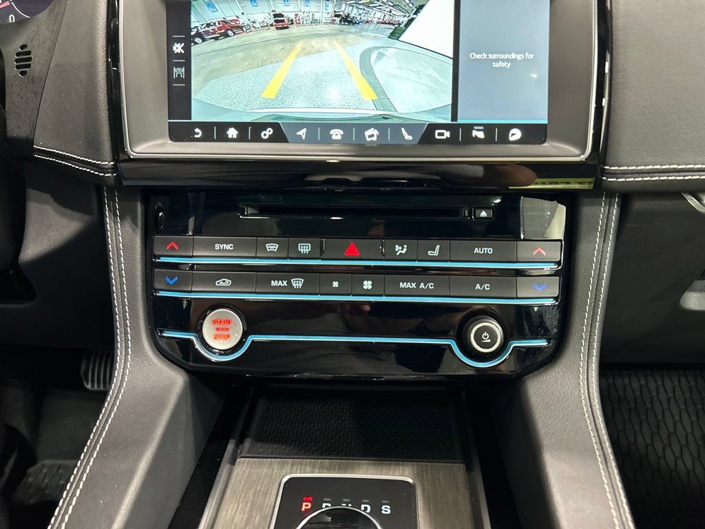 Used 2020 Jaguar F-PACE S AWD/4WD image 23