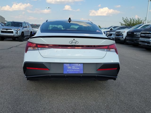 Used 2025 Hyundai Elantra Sport FWD image 4