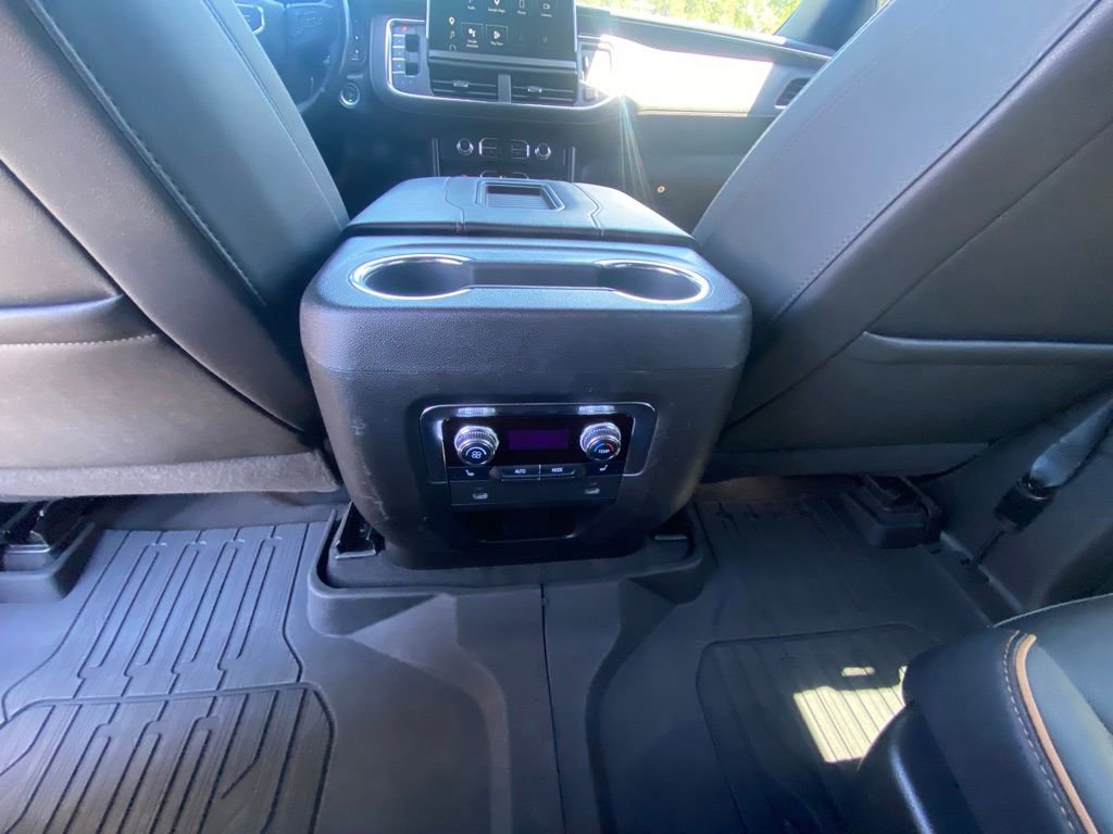 Used 2023 GMC Yukon AT4 w/ Technology Package AWD/4WD image 23