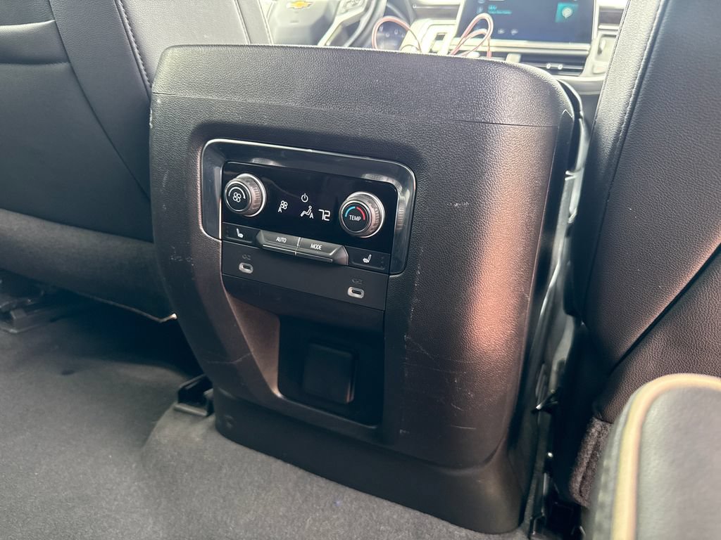 Used 2024 Chevrolet Tahoe Premier AWD/4WD image 26