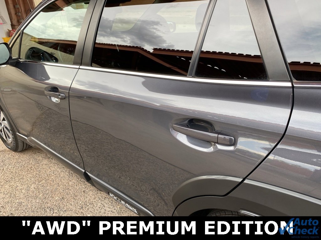 Used 2024 Subaru Outback Premium image 17