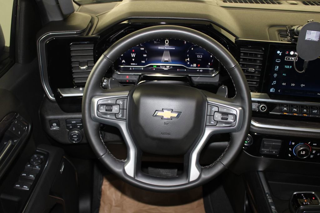 Used 2025 Chevrolet Silverado 1500 LTZ image 15