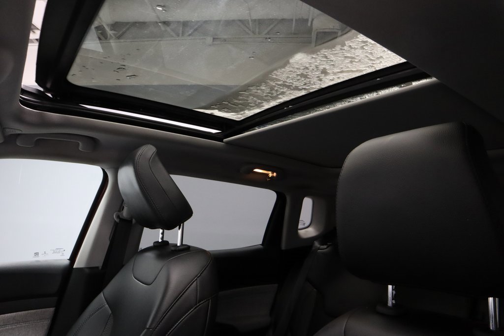 Used 2022 Jeep Compass Latitude w/ Sun and Sound Group image 31