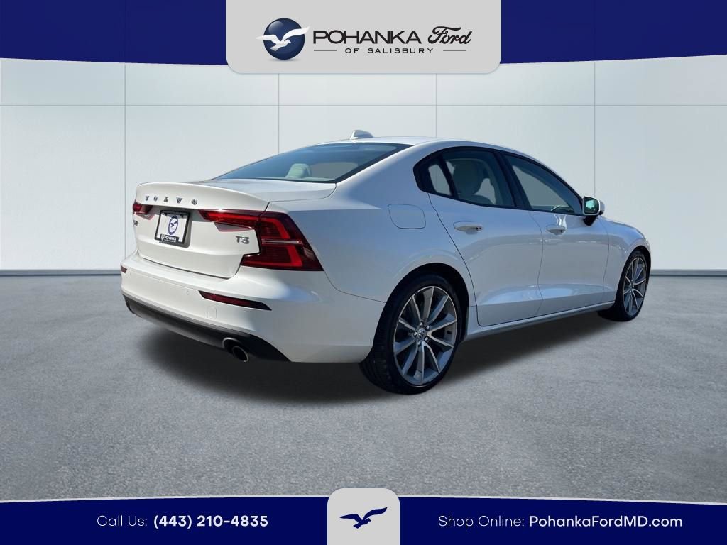 Used 2020 Volvo S60 T5 Momentum w/ Premium Package image 5