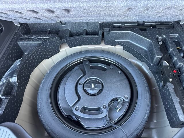 Used 2019 Buick Encore Sport Touring AWD/4WD image 41