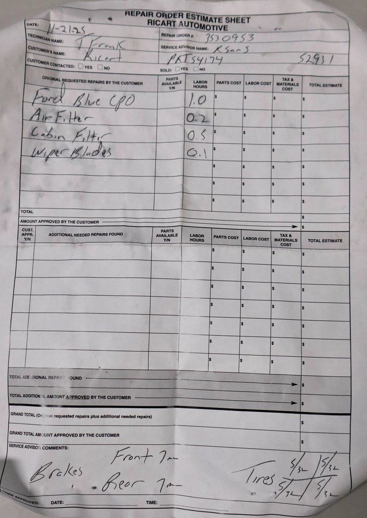 Used 2023 Chevrolet Traverse LT image 12