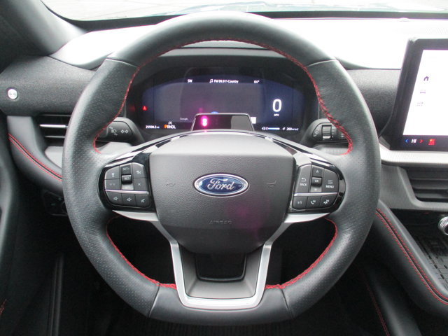 Certified 2025 Ford Explorer ST-Line w/ Premium Package AWD/4WD image 8