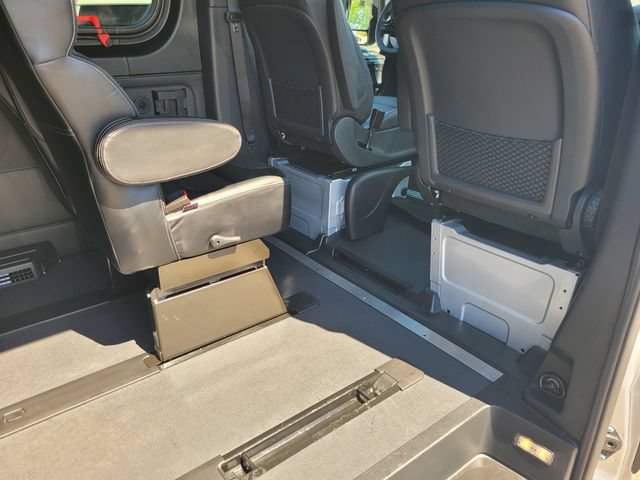 Used 2024 Mercedes-Benz Sprinter 2500 image 12