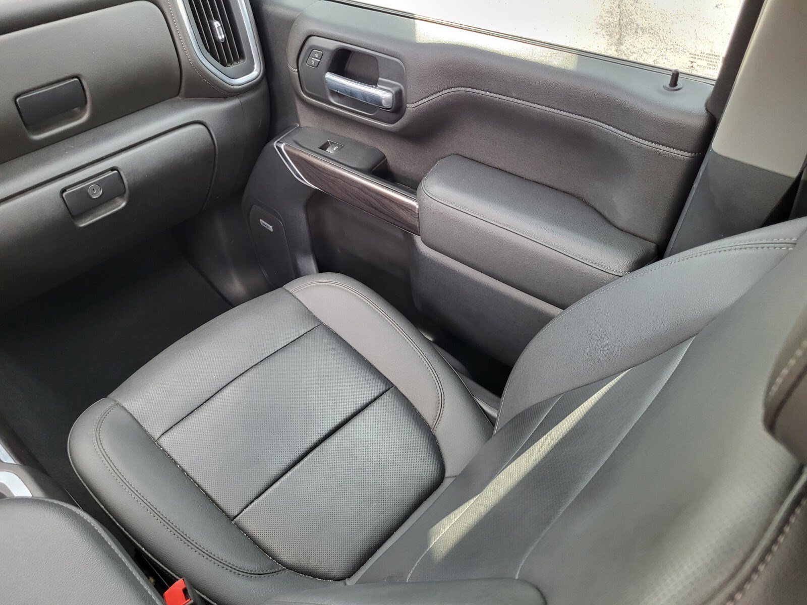 Used 2022 Chevrolet Silverado 2500 LTZ w/ LTZ Plus Package AWD/4WD image 16