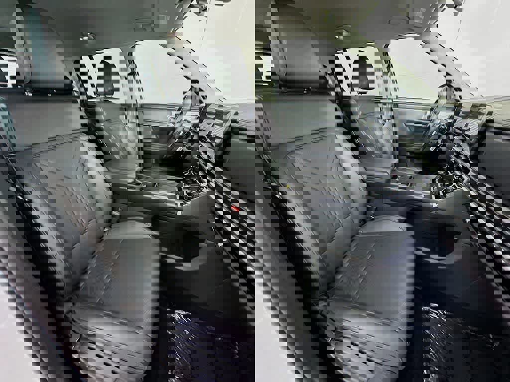 Used 2025 Hyundai Santa Fe SEL image 17