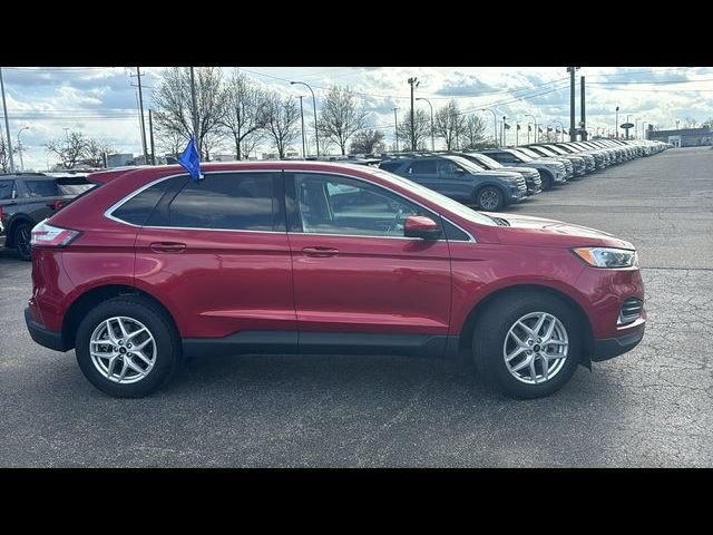 Certified 2023 Ford Edge SEL w/ Convenience Package AWD/4WD image 3