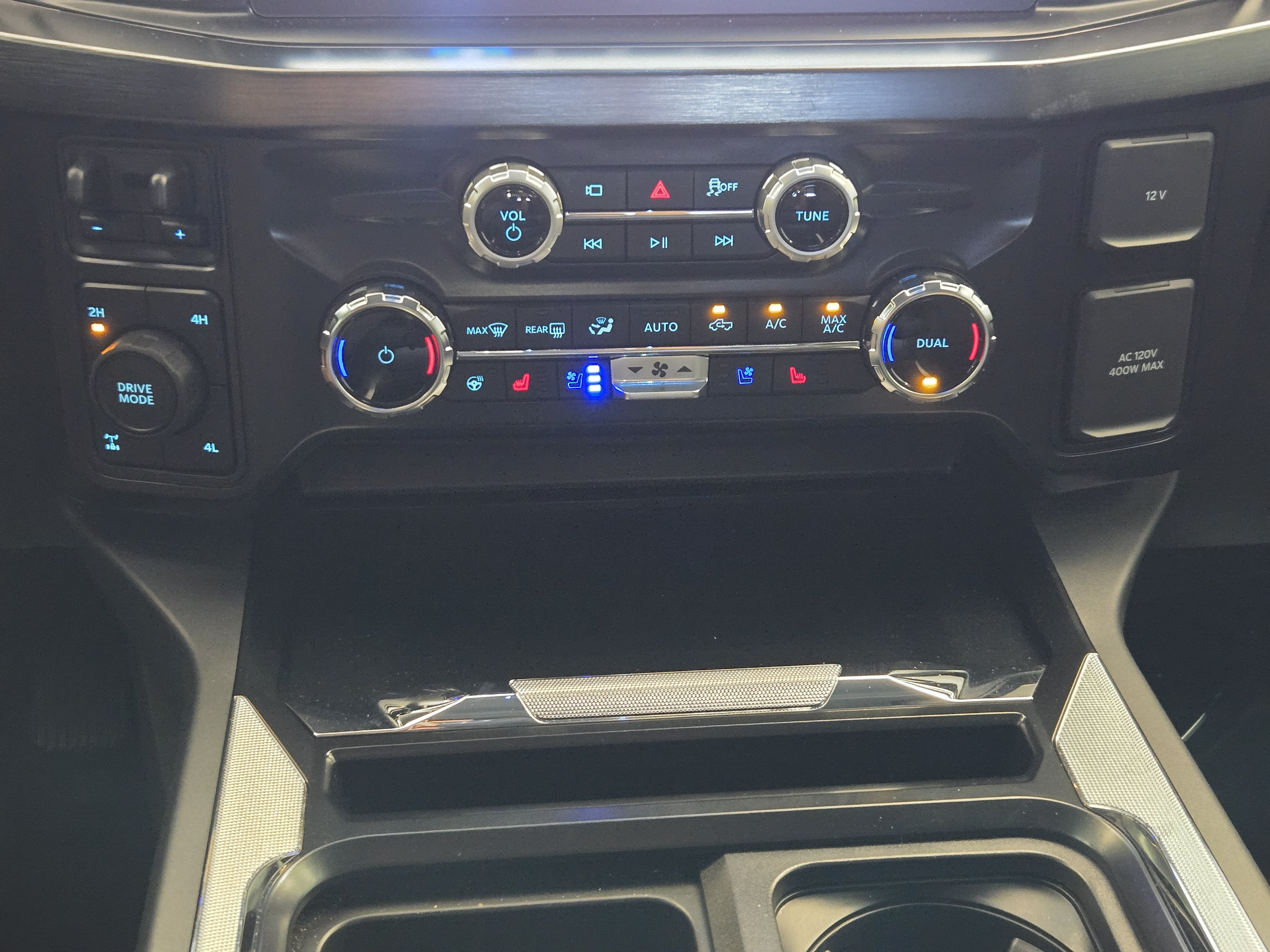 Certified 2025 Ford F250 Lariat w/ Chrome Package AWD/4WD image 19